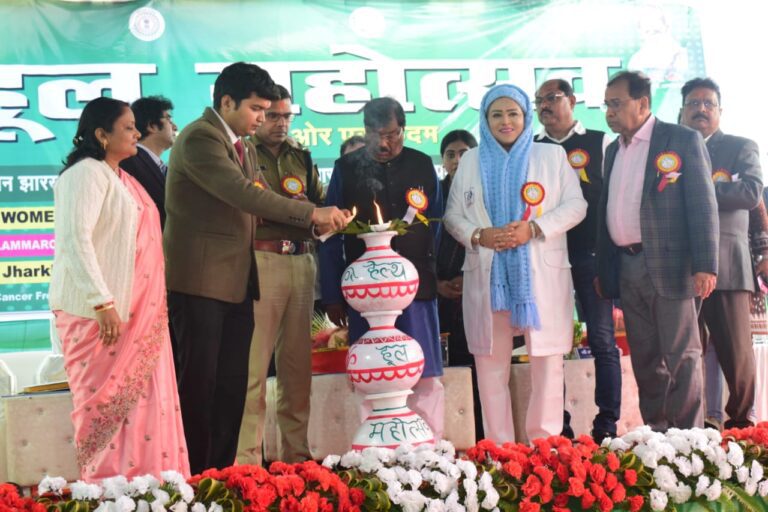 हेल्थ हुल महोत्सव में उमड़ी भीड़, 3518 मरीजों के स्वास्थ्य की हुई जांच