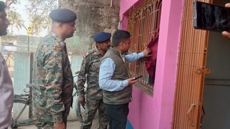 आइडियल कंस्ट्रक्शन कंपनी के कार्यालय से चार लाख की चोरी