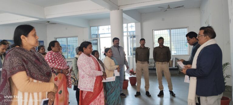 बेटी बचाओ बेटी पढ़ाओ की दिलाई गई शपथ