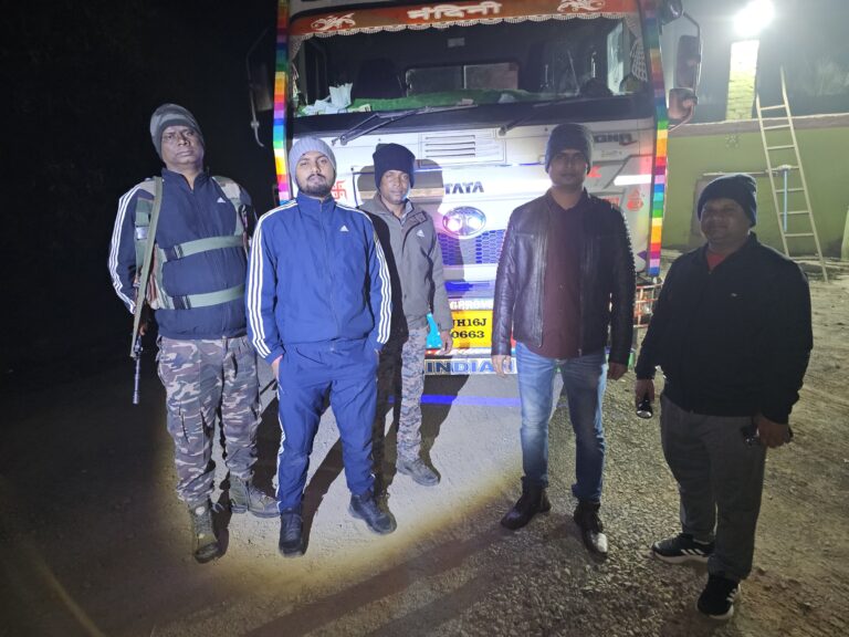 बिना माइनिंग चालान के गिट्टी लदा हाईवा जब्त, मालिक व चालक के खिलाफ प्राथमिकी दर्ज