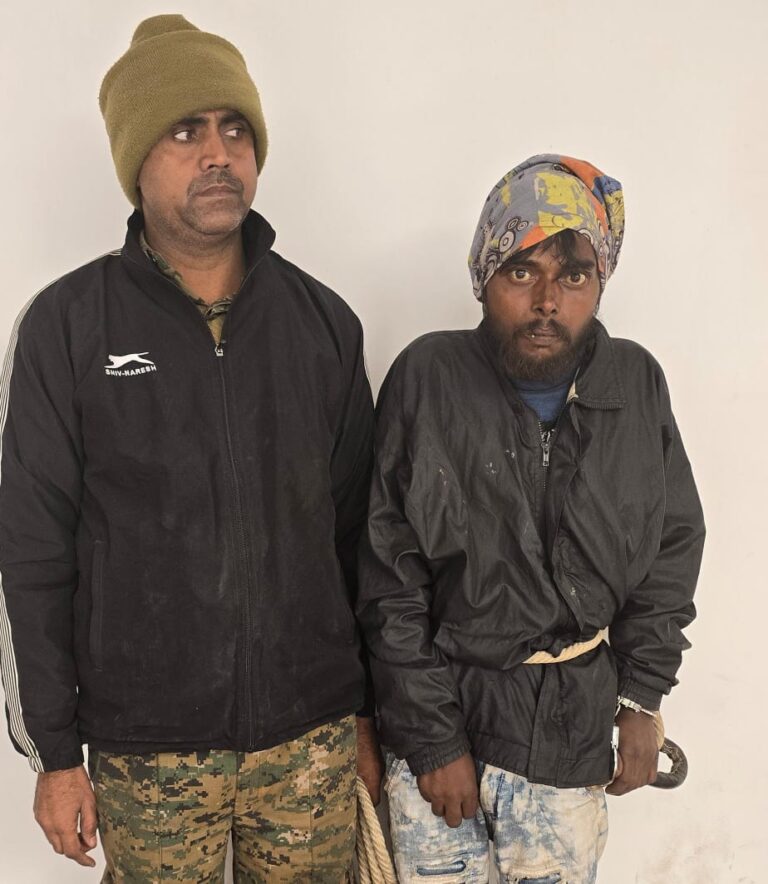 जाली नोट मामले में जा चुका है जेल, अब बिजली कॉयेल चोरी करते पकड़ाया