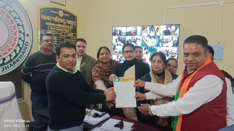 बुनियादी सुविधाओं के लिए जनता दर दर भटकने को मजबूर-निवास मंडल