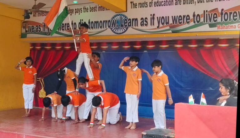 द्रोणा किड्स स्कूल में रंगारंग सांस्कृतिक कार्यक्रम का आयोजन, छात्रों ने दिखाई प्रतिभा